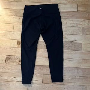 Black lulu mid rise leggings